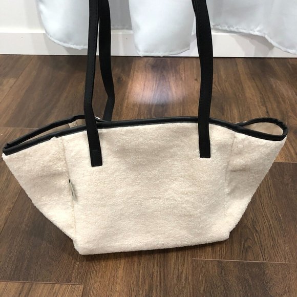 Neiman Marcus White Sherpa Shearling Tote Bag Faux Fur w/ Matching Small Bag - Picture 12 of 14